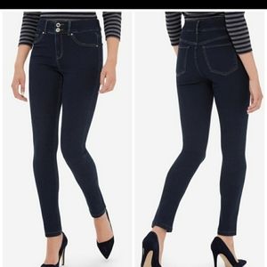 The Limited Denim | High rise Jegging